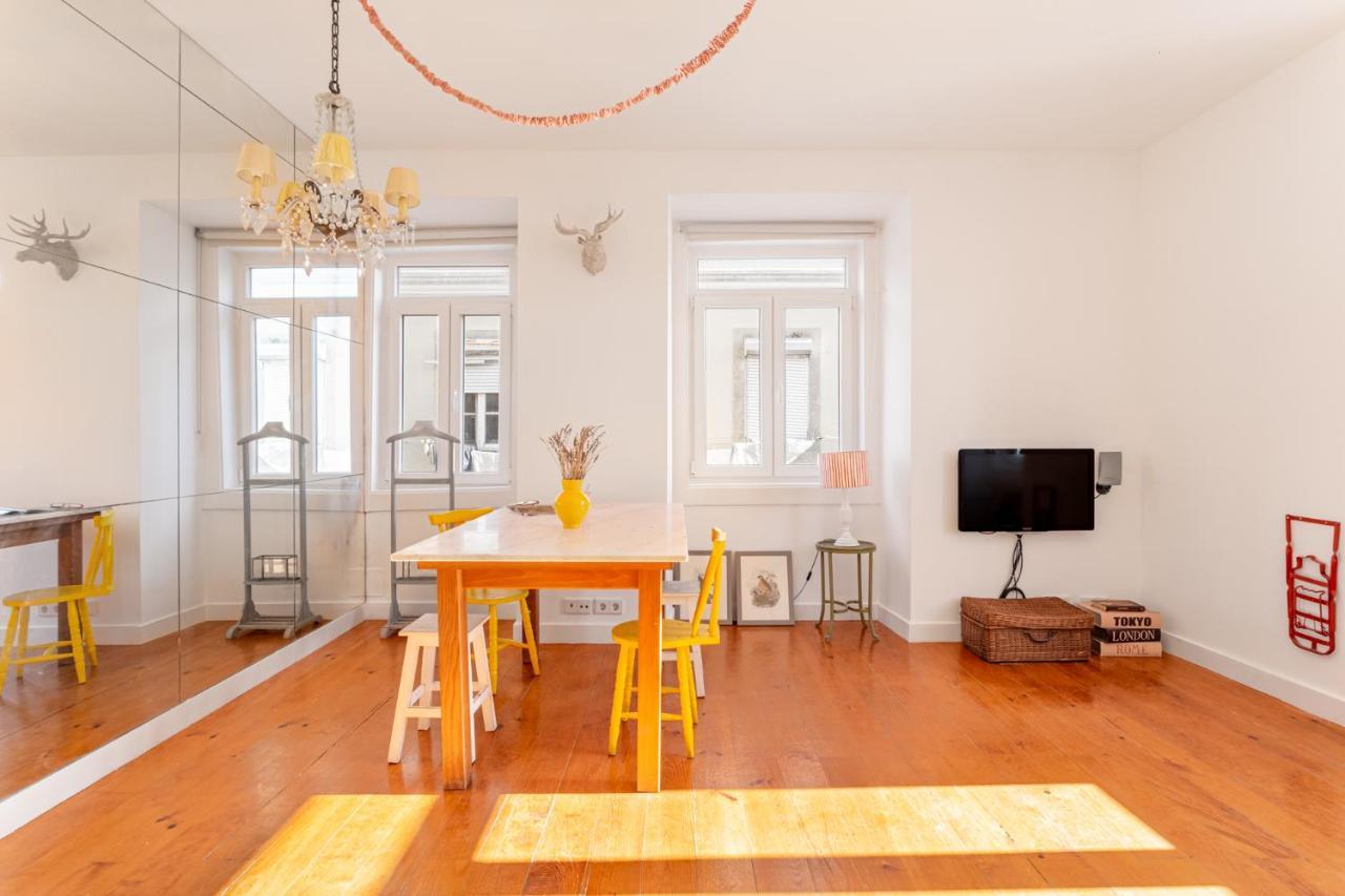 Joivy Chic 2Br Apt In Bairro Alto, 2Mins To Sao Pedro De Alcantara Viewpoint Лиссабон Экстерьер фото