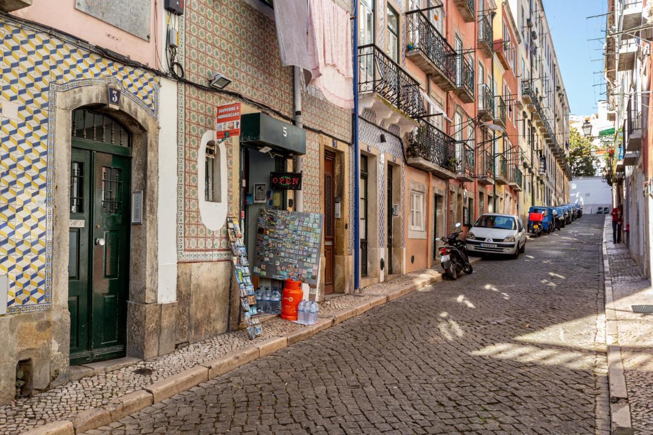 Joivy Chic 2Br Apt In Bairro Alto, 2Mins To Sao Pedro De Alcantara Viewpoint Лиссабон Экстерьер фото